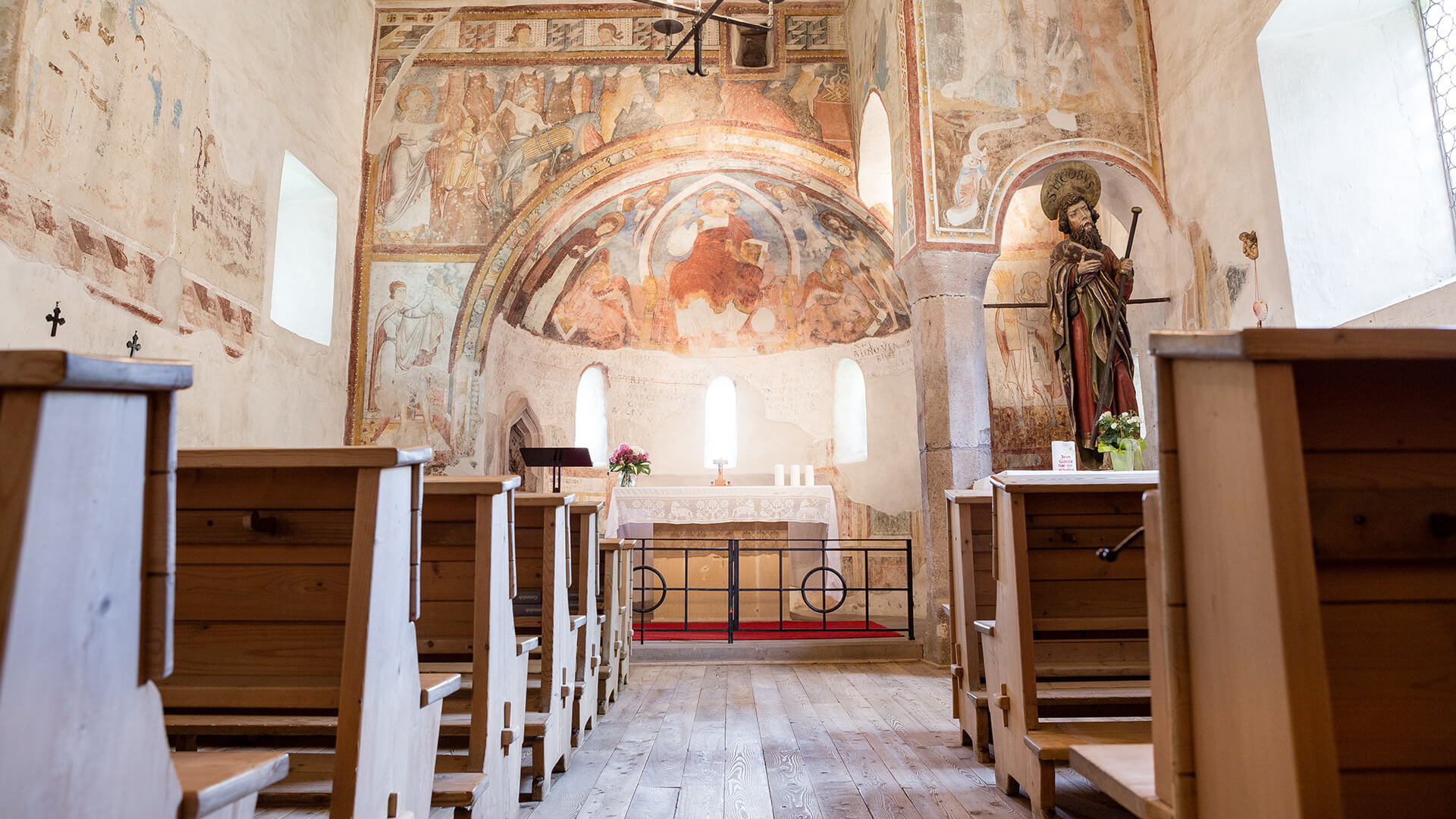 Die St. Jakob Kirche in Grissian bei Tisens