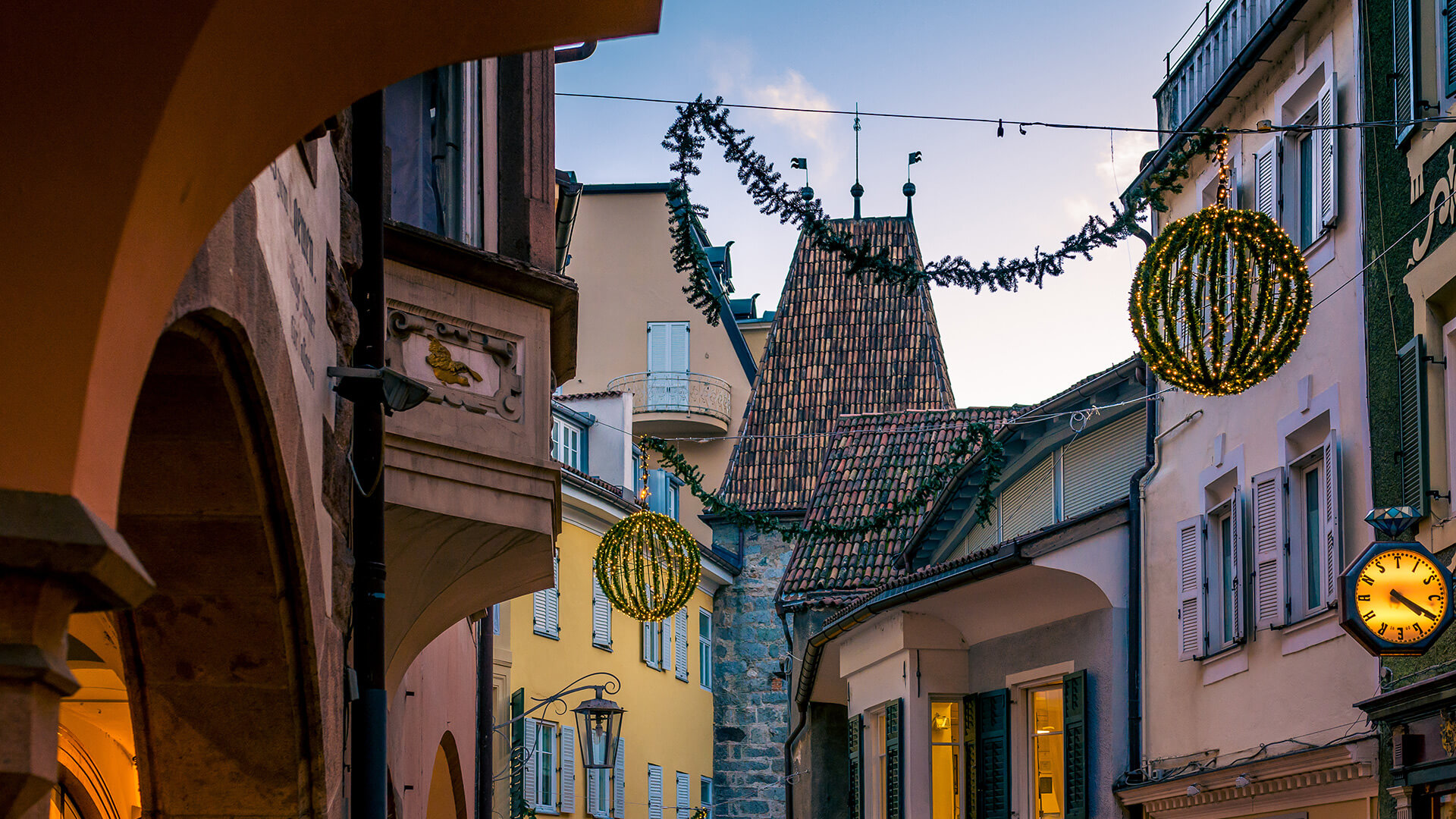 Die Stadtgasse von Meran im Winter