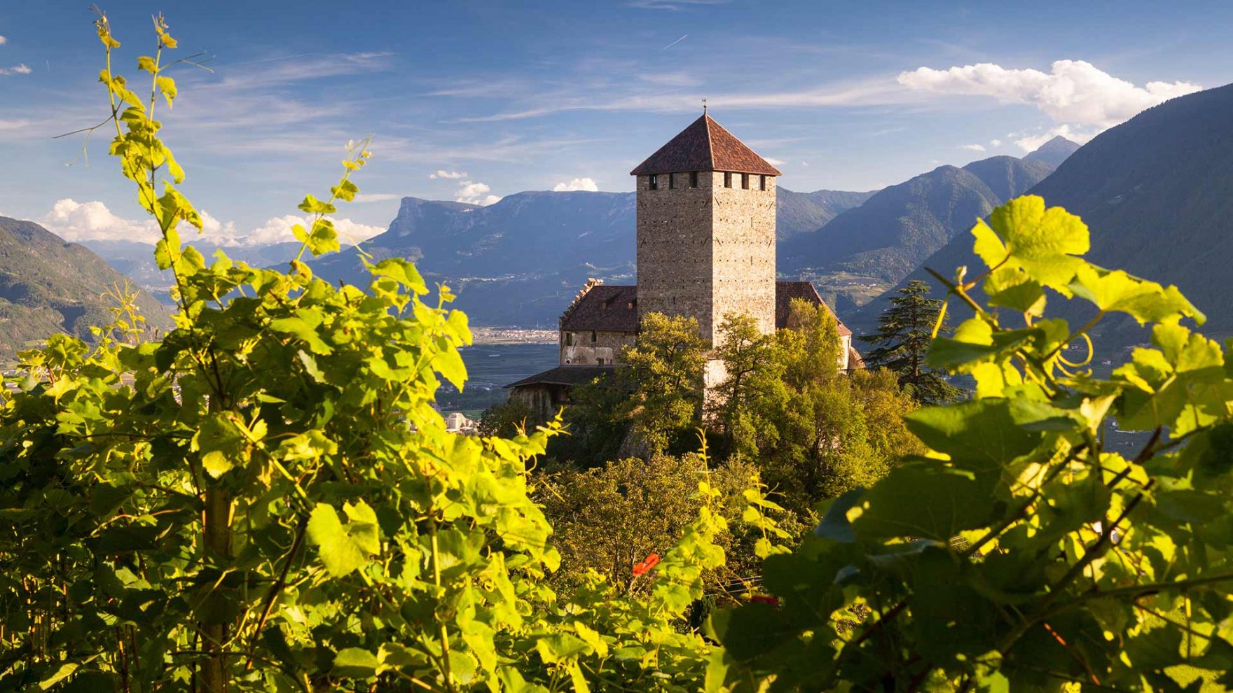 Schloss Tirol im Herbst